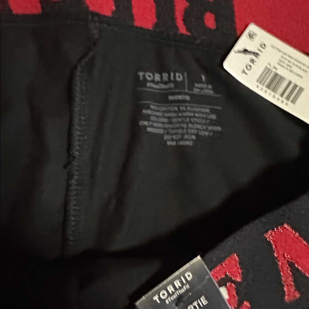 Torrid - Picture 2 of 3